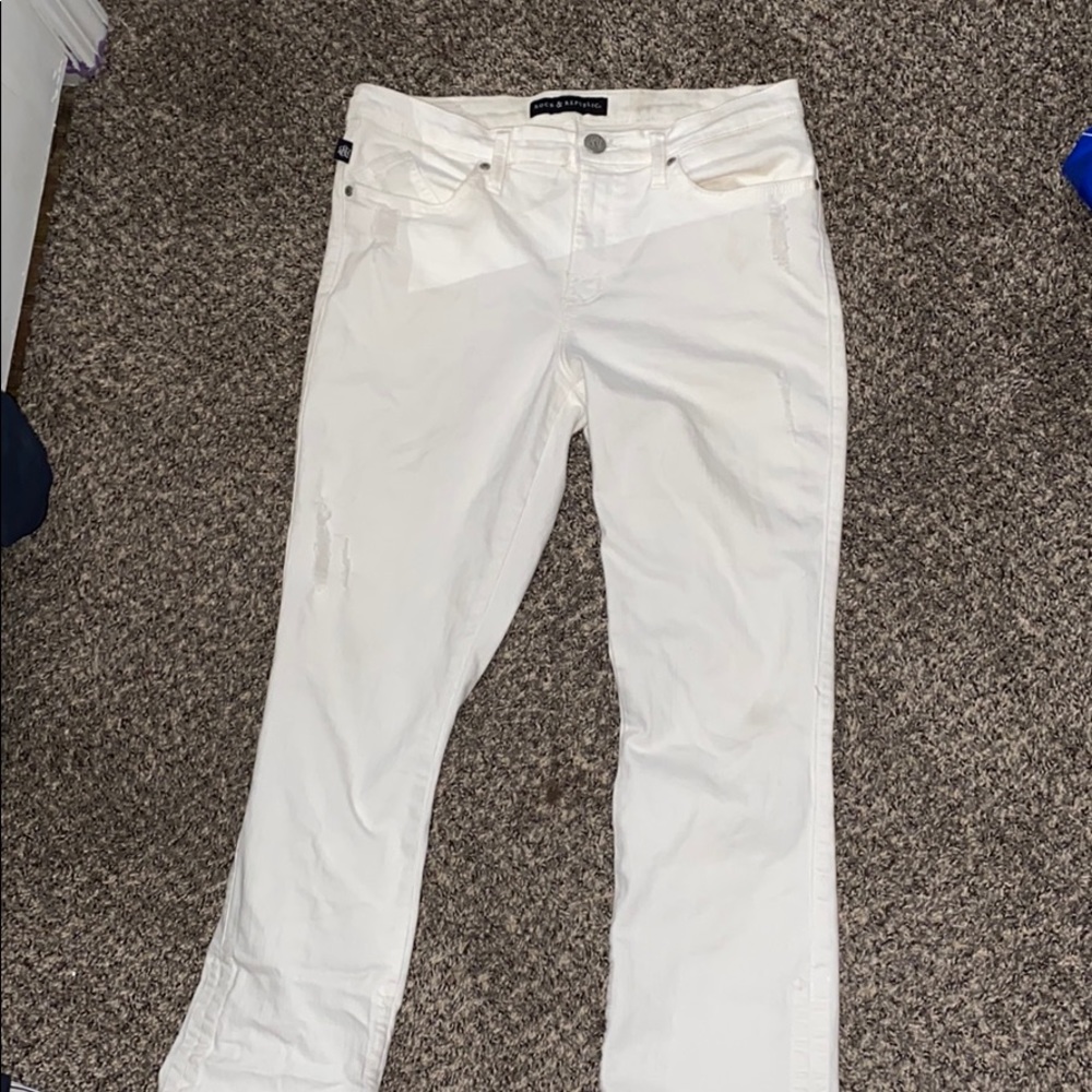White rock and republic capris